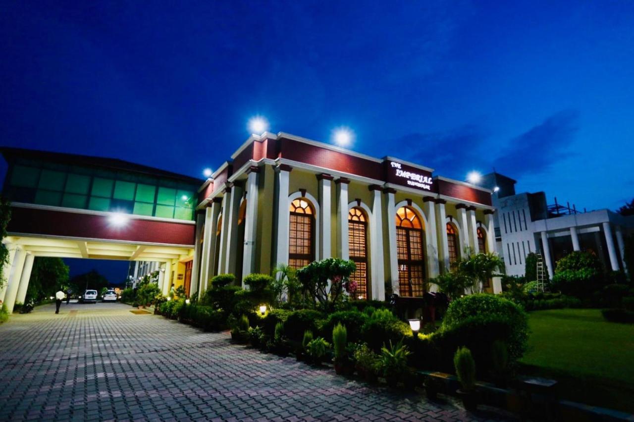Hotel The Imperial Kushinagar Esterno foto