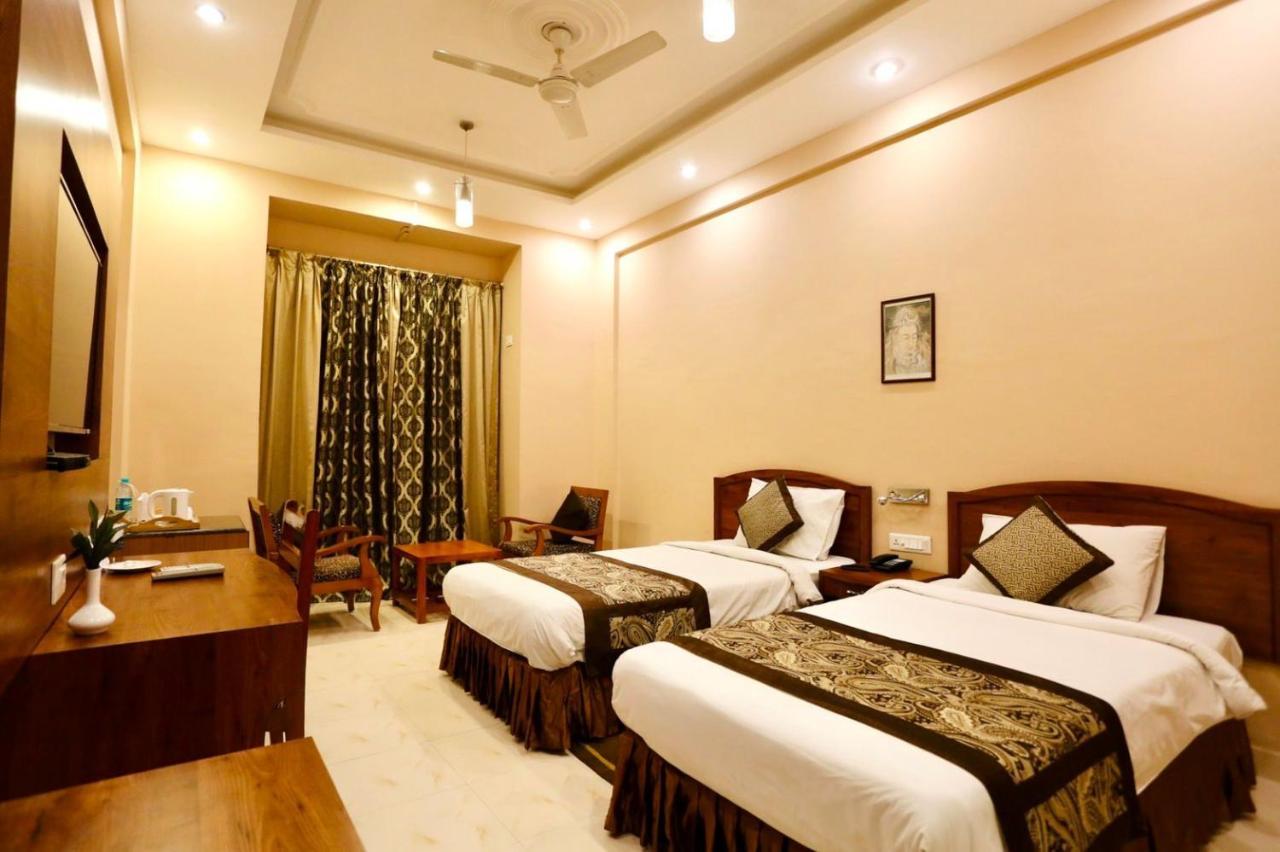 Hotel The Imperial Kushinagar Esterno foto
